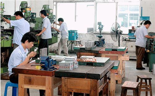 塑胶模具 塑胶模具